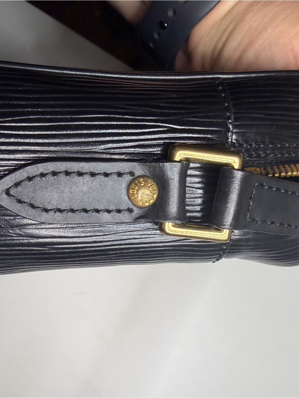 Louis Vuitton Trocadero Black Epi Leather Shoulder Bag with Gold Hardware - Picture 6 of 10